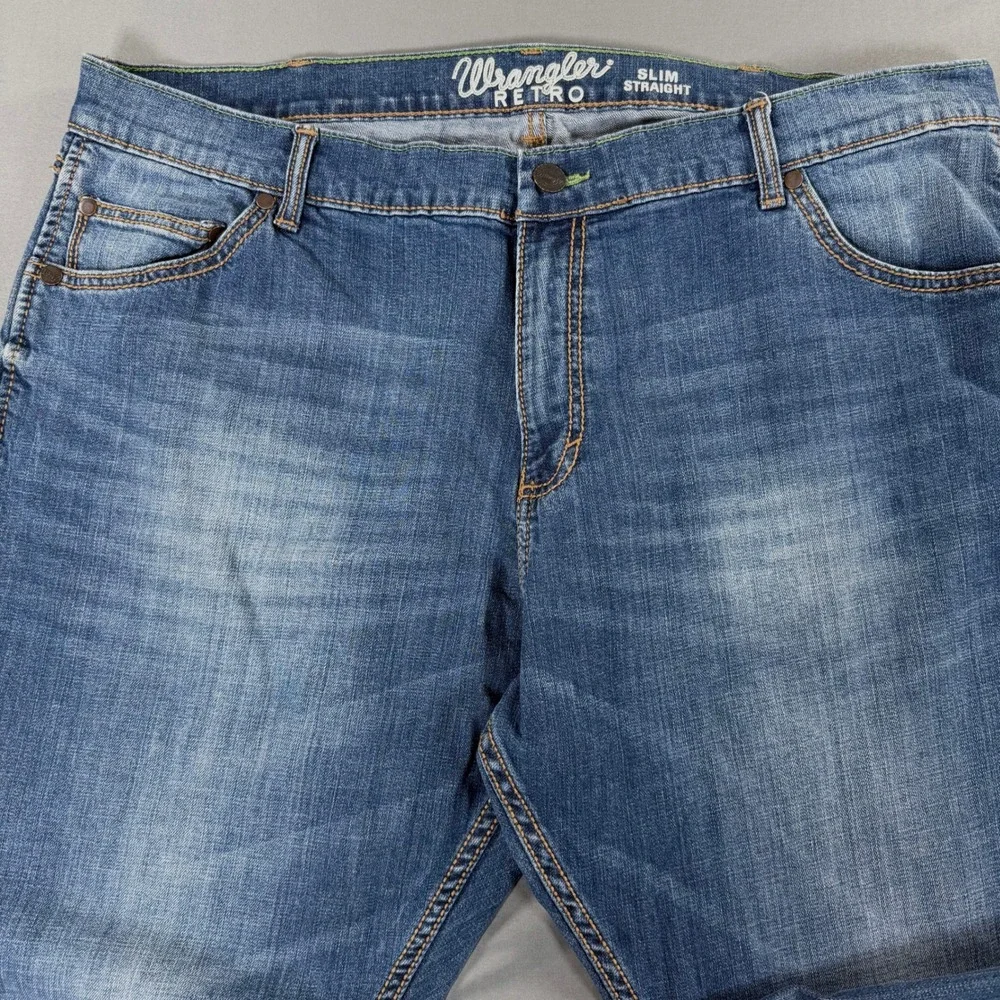 Wrangler Retro Slim Straight Jeans Mens 42x32 Blue Stretch Denim Medium Wash